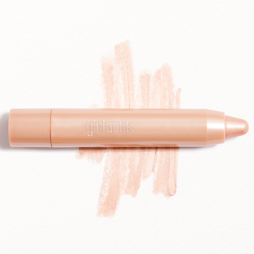 GIRLACTIK Glow On The Go in Jet Setter